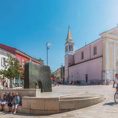 Сasa de vacaciones Four Bedroom Holiday In Nova Vas
