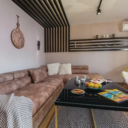 Four Bedroom Holiday In Nova Vas